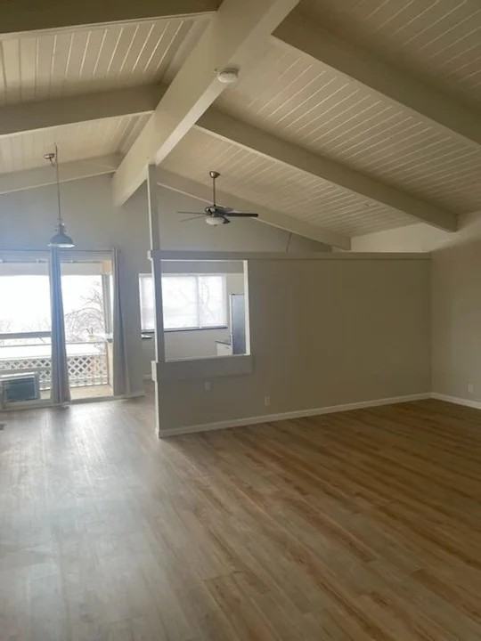 616 N Columbus St #B - Photo 5 of 20