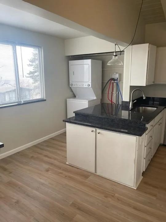 616 N Columbus St #B - Photo 6 of 20