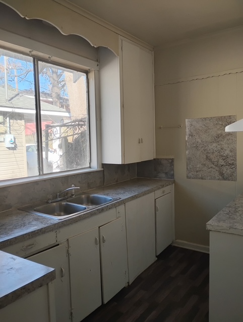 328 Prospect St - Photo 2 of 4