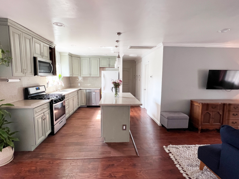 14148 Community St - Photo 6 of 7