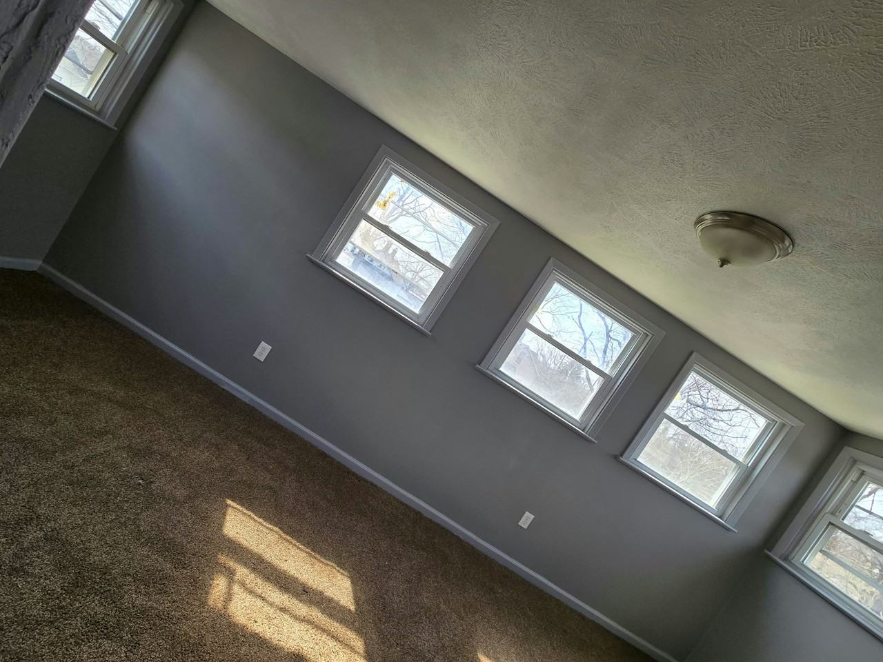 5022 Guy Avenue - Photo 7 of 11