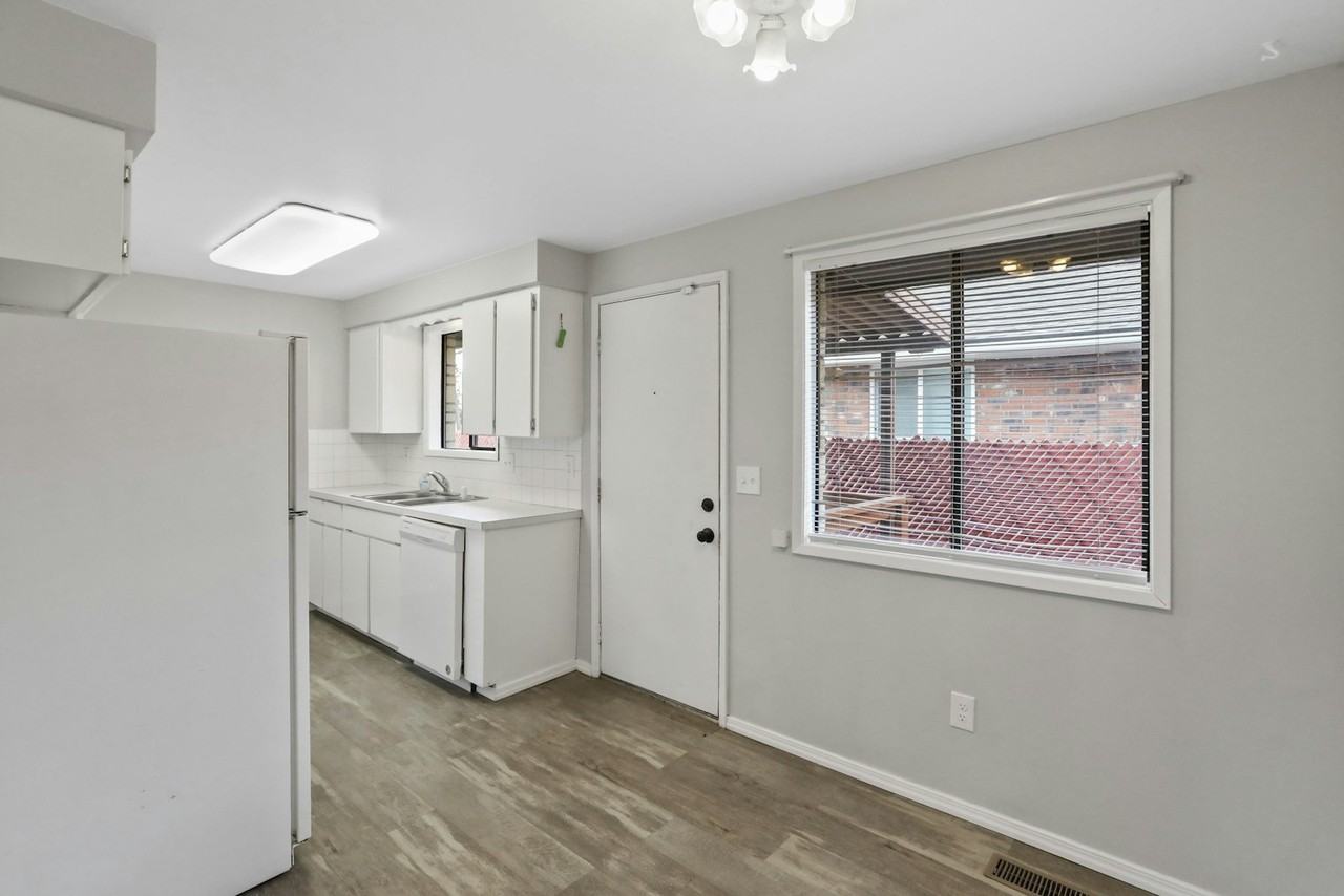 5125 N Lidgerwood St, Unit 1 - Photo 2 of 15