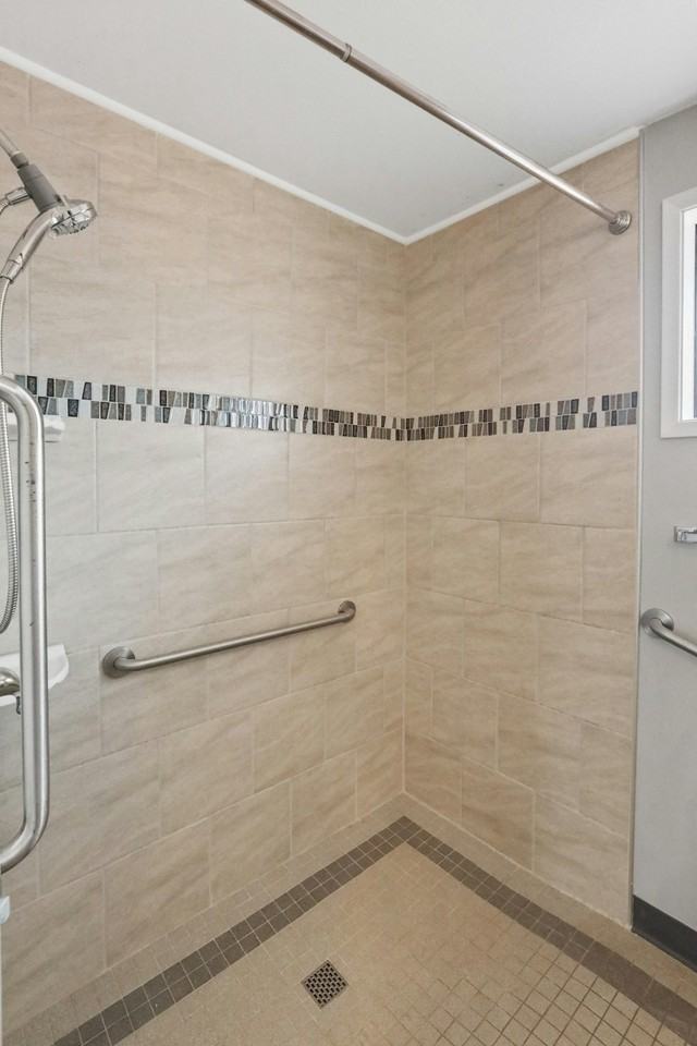 5125 N Lidgerwood St, Unit 1 - Photo 7 of 15