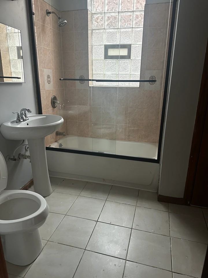 4142 W 21st St #4142UNIT2 - Photo 2 of 6