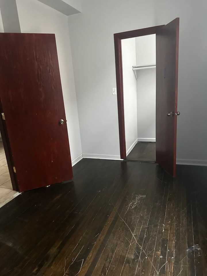 4142 W 21st St #4142UNIT2 - Photo 4 of 6