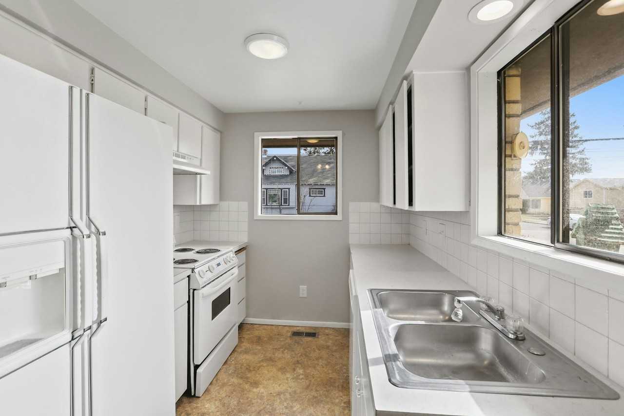 228 East Crown Avenue, Unit 1 - Photo 4 of 13