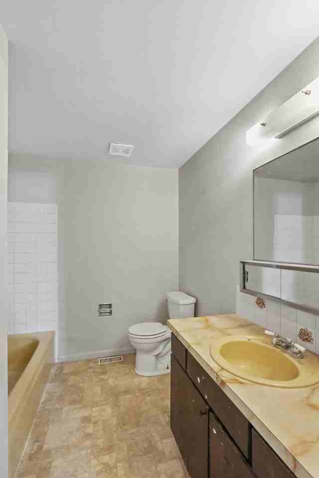 228 East Crown Avenue, Unit 1 - Photo 6 of 13