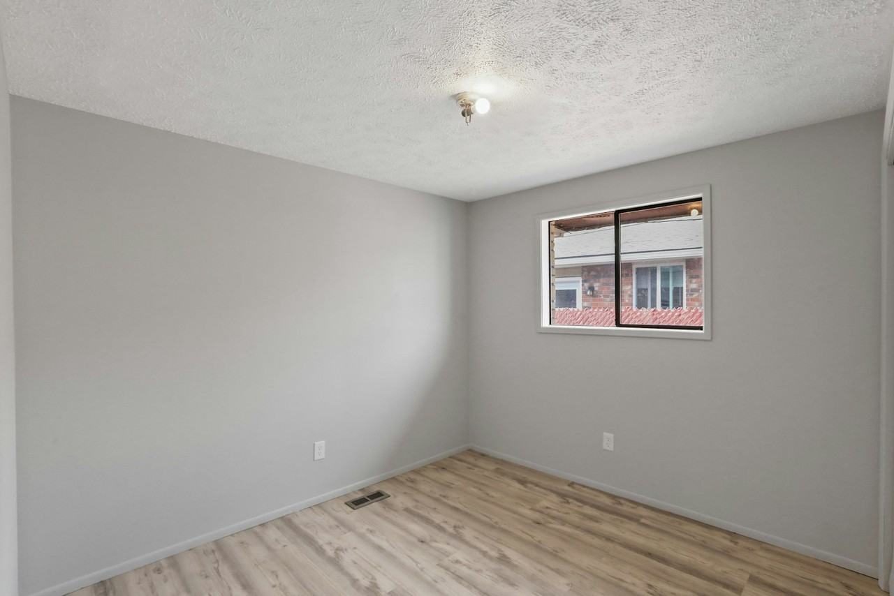 228 East Crown Avenue, Unit 1 - Photo 7 of 13