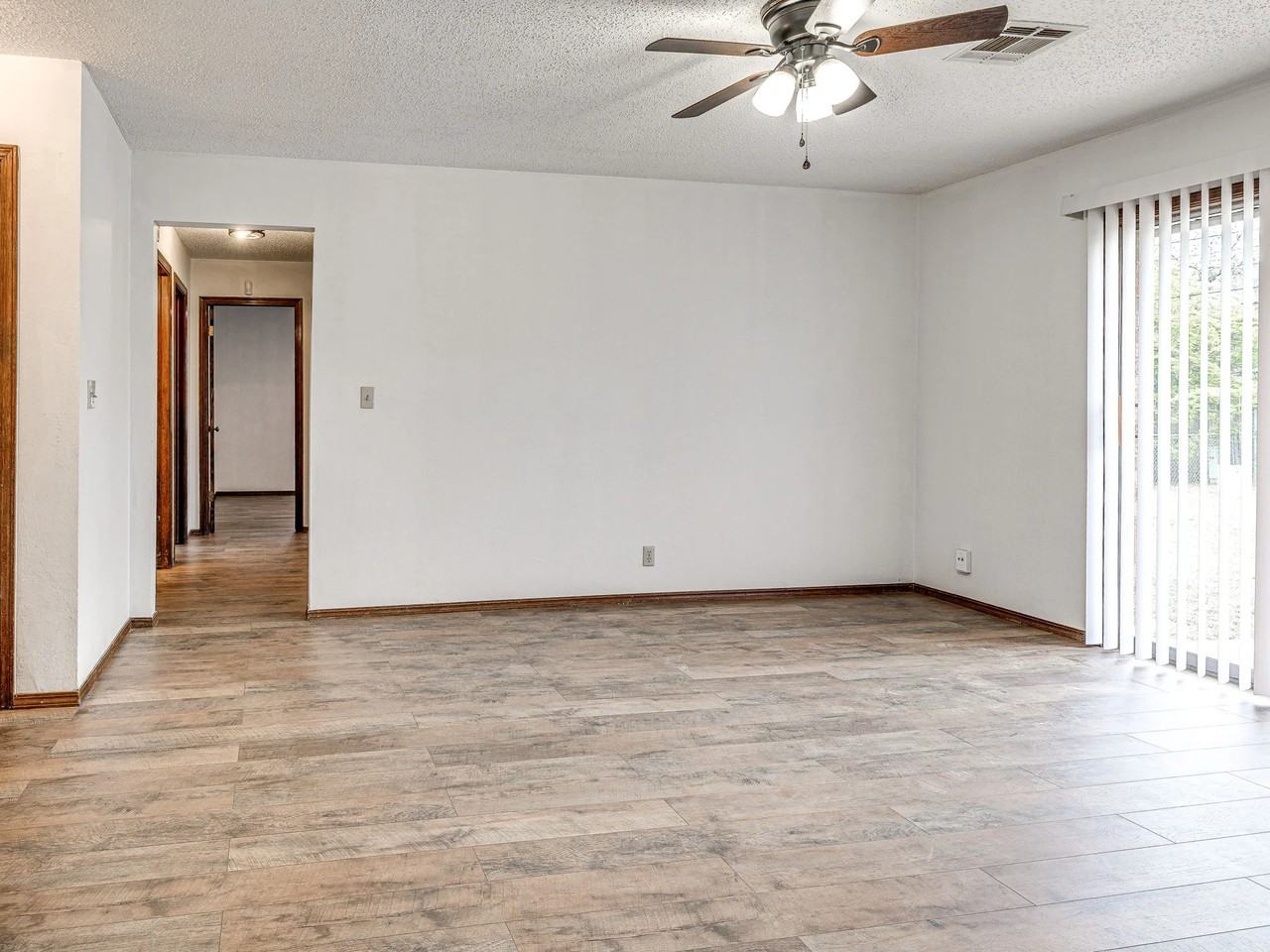 612 W Linden Dr - Photo 3 of 17