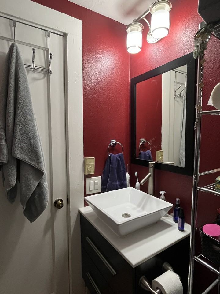 6057 34th Ave Ne - Photo 6 of 7