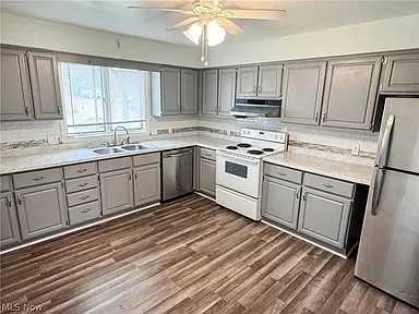 7120 Glendale Ave - Photo 4 of 10