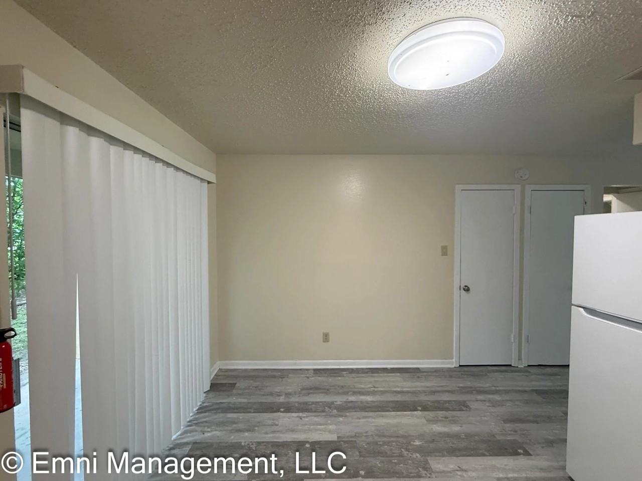 205 Oak Trail Dr #B - Photo 7 of 20