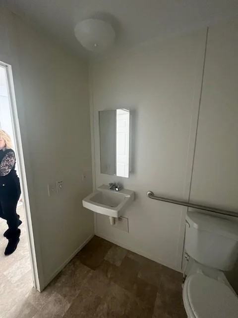 1187 Snug Harbor Rd - Photo 7 of 15