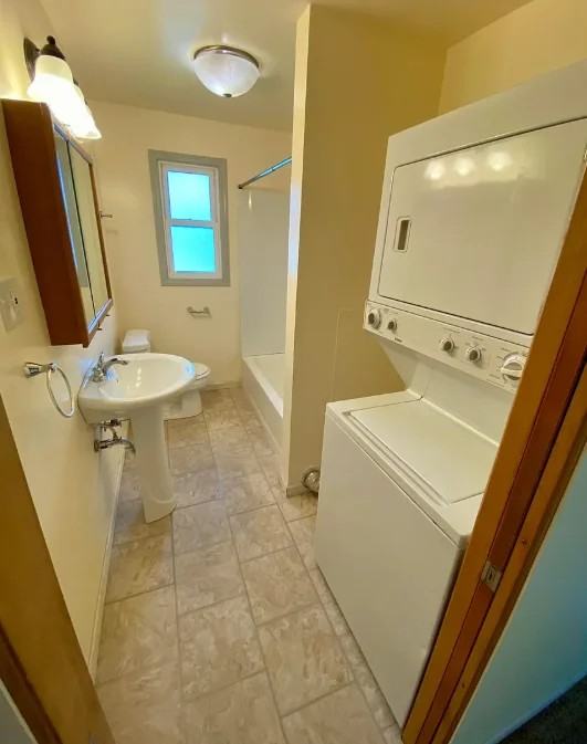 749 N 105th St #B - Photo 6 of 9