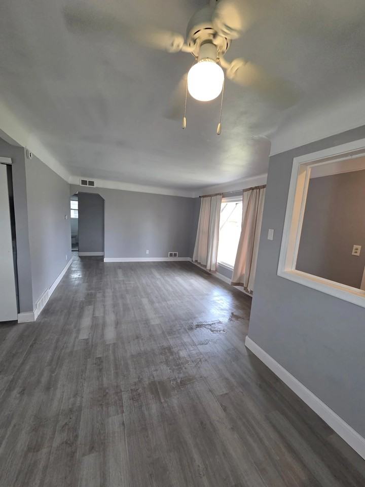 3214 Cherokee Ave - Photo 3 of 12