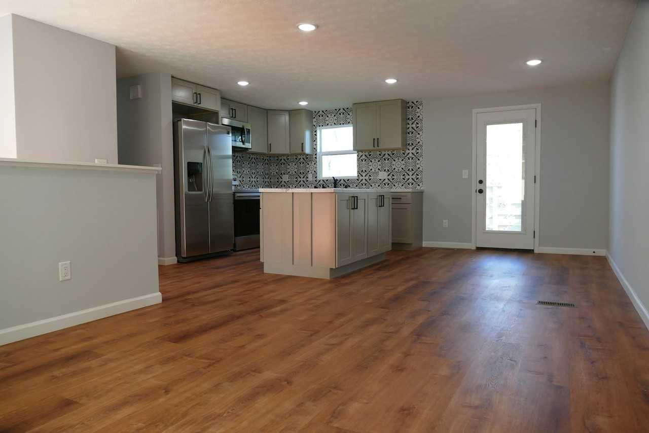 2863 Spruceway Drive - Photo 3 of 14