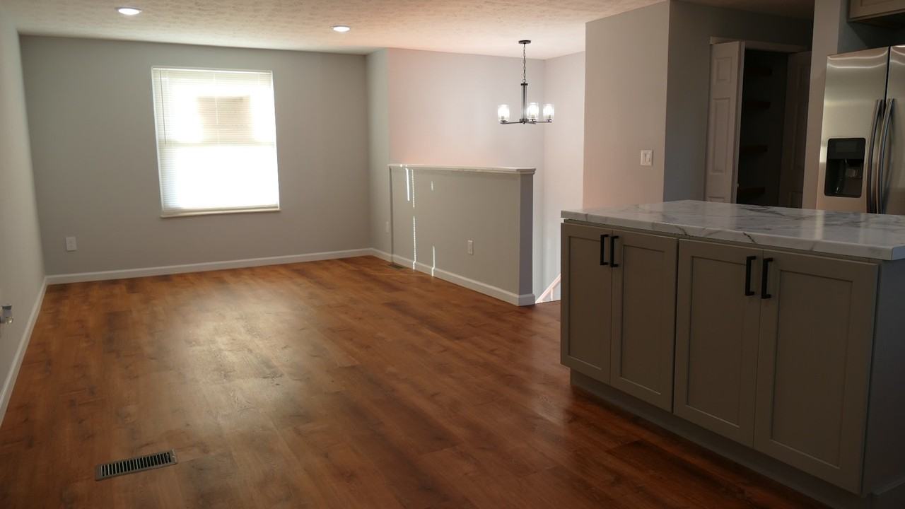 2863 Spruceway Drive - Photo 4 of 14