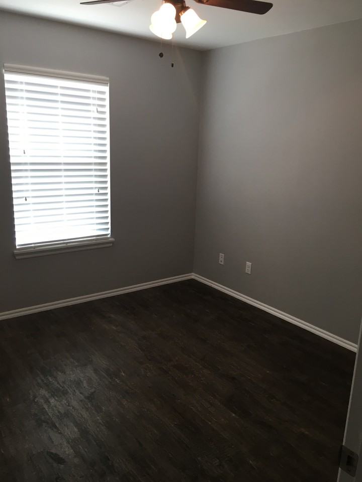 102 W Speer Ave #1 - Photo 7 of 13