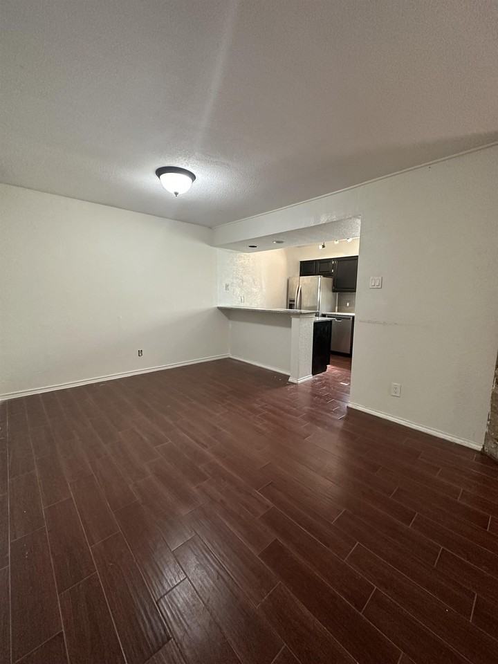 15221 Berry Trl Unit 1003; Dallas 75248 - Photo 3 of 14