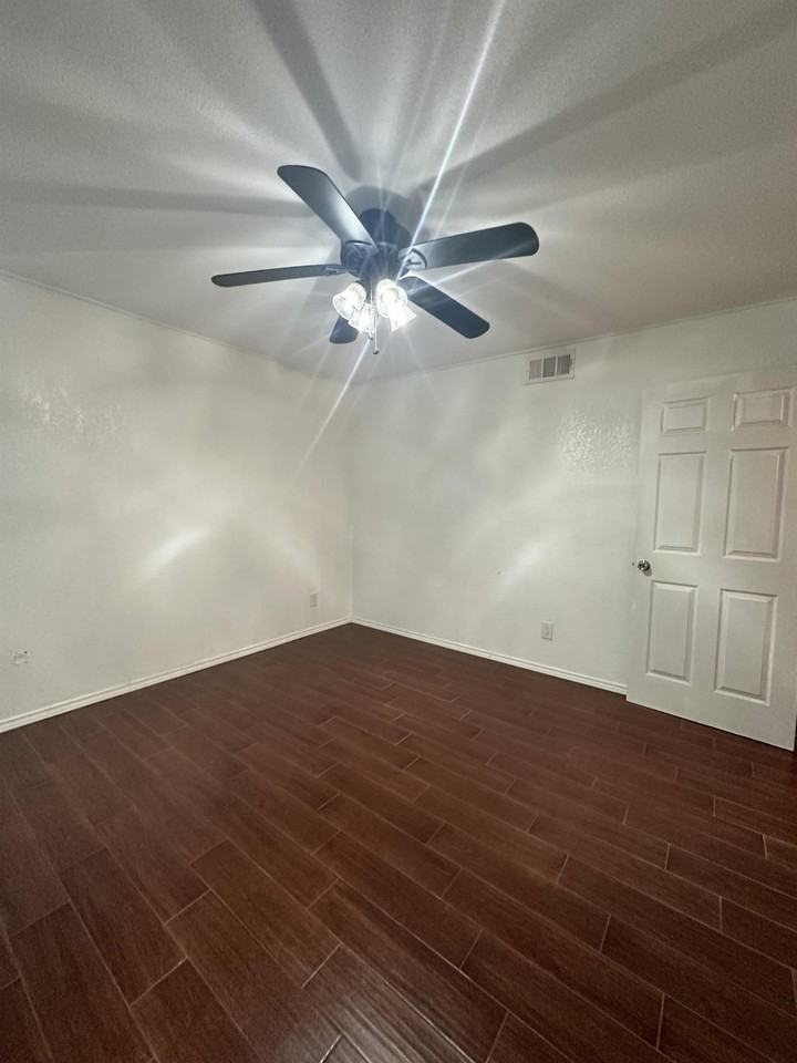 15221 Berry Trl Unit 1003; Dallas 75248 - Photo 7 of 14