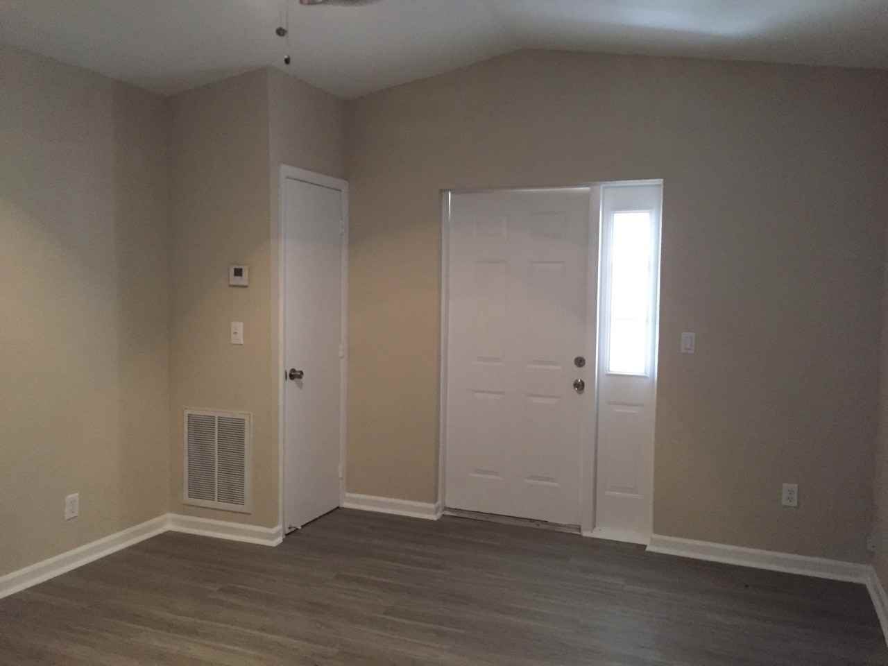 1020-1024 NE 17th Way - Photo 2 of 16