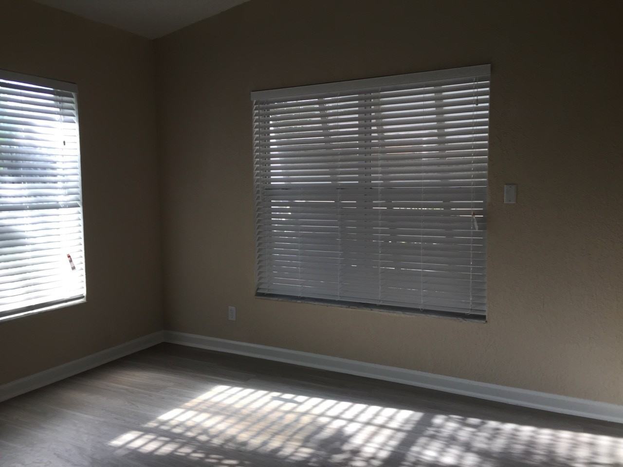 1020-1024 NE 17th Way - Photo 5 of 16