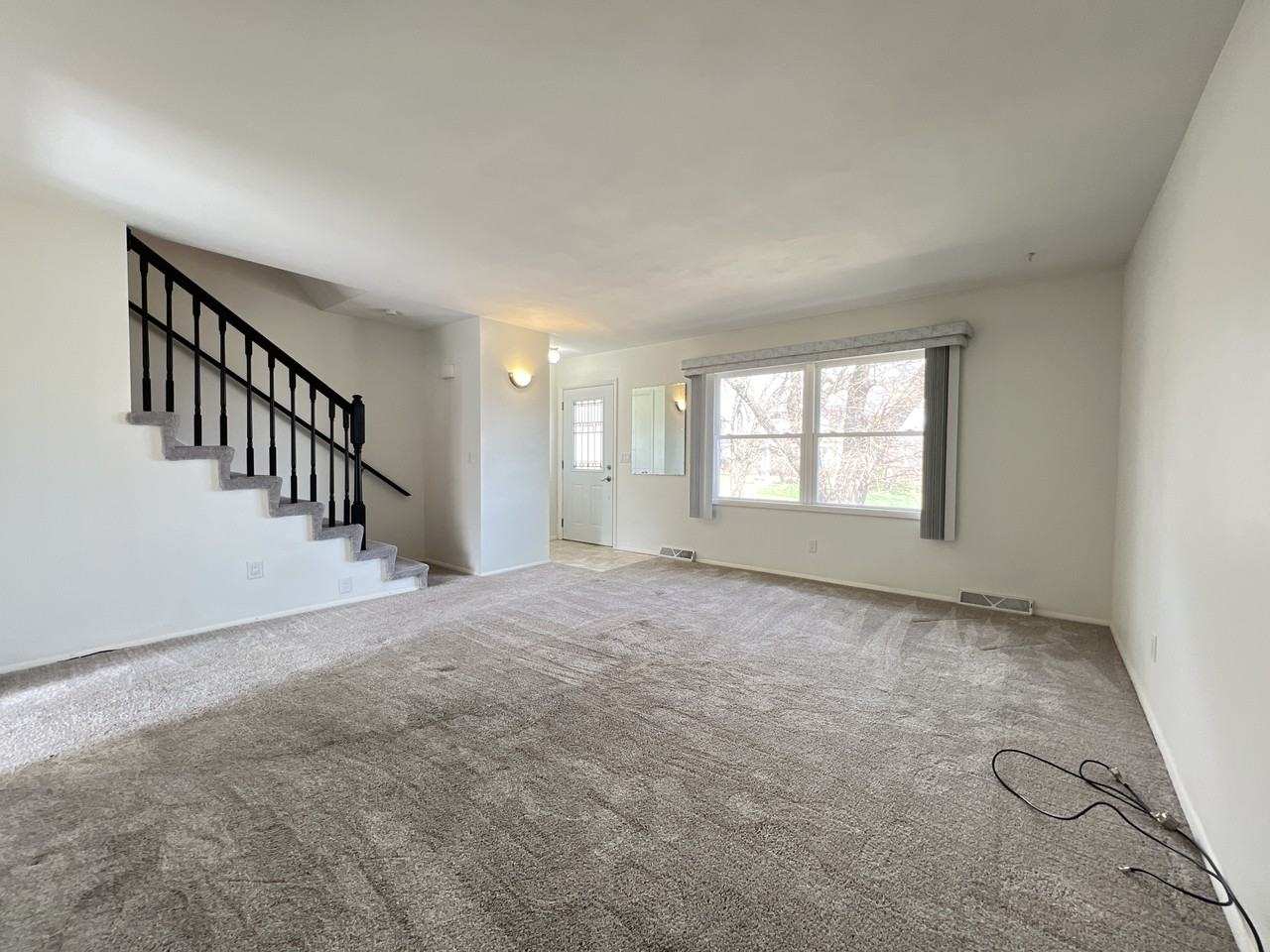 1050 West 3rd Street - Photo 2 of 24