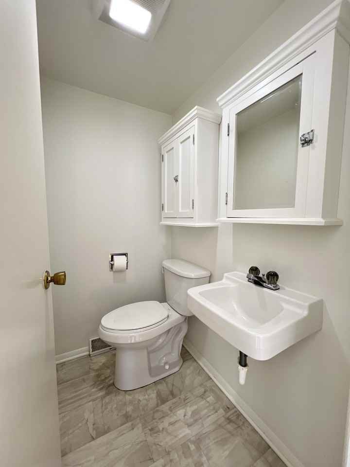 1050 West 3rd Street - Photo 6 of 24