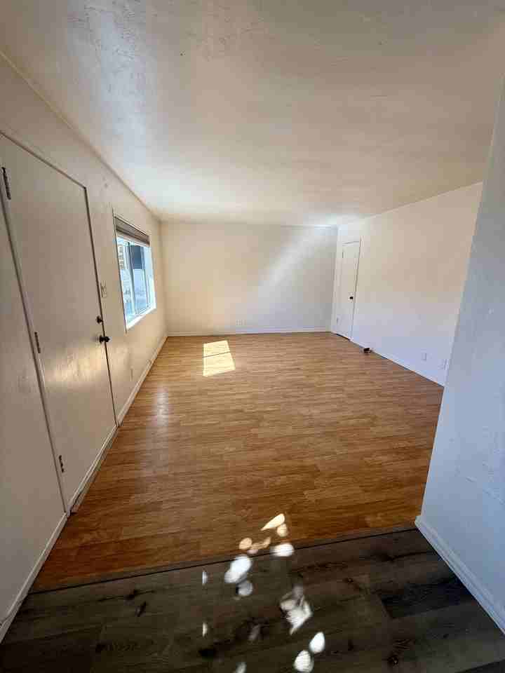 847 Laguna Drive - Photo 3 of 9