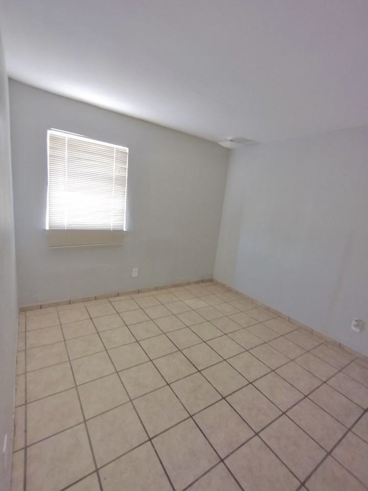 English Village - Photo 2 of 42