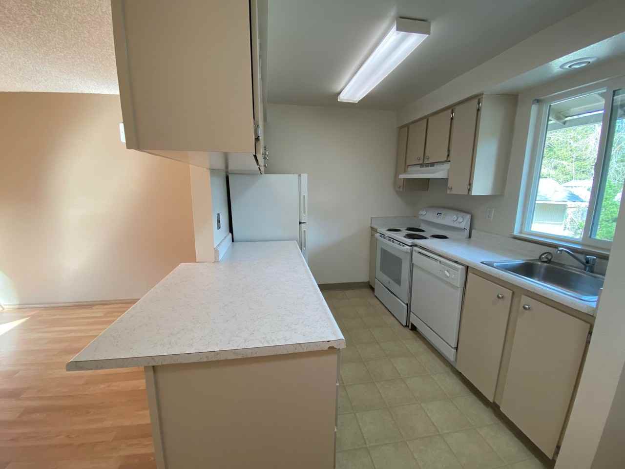 Clark Creek Apts - Photo 3 of 45