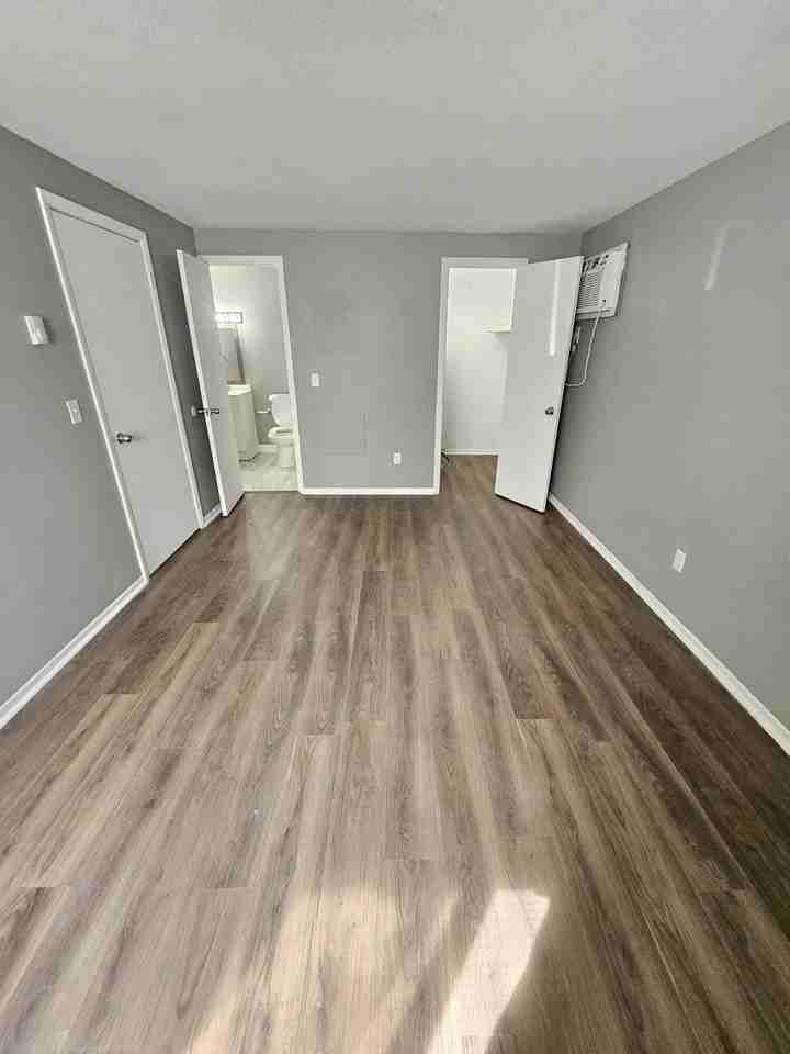 120 - 124 Fox Hill Lane - Photo 2 of 21