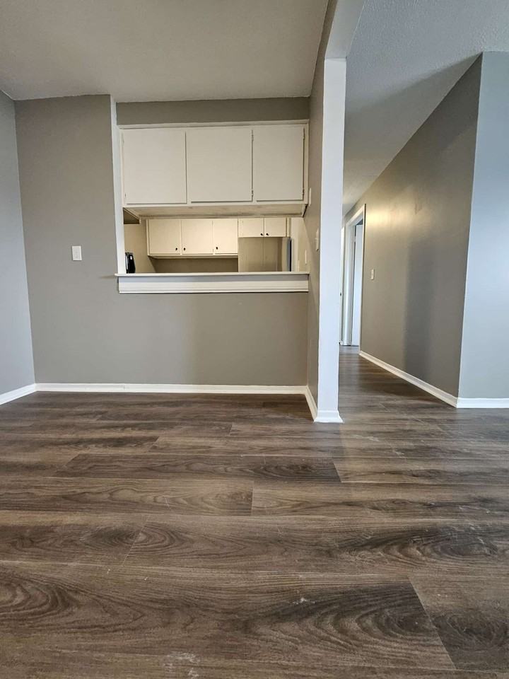 120 - 124 Fox Hill Lane - Photo 5 of 21