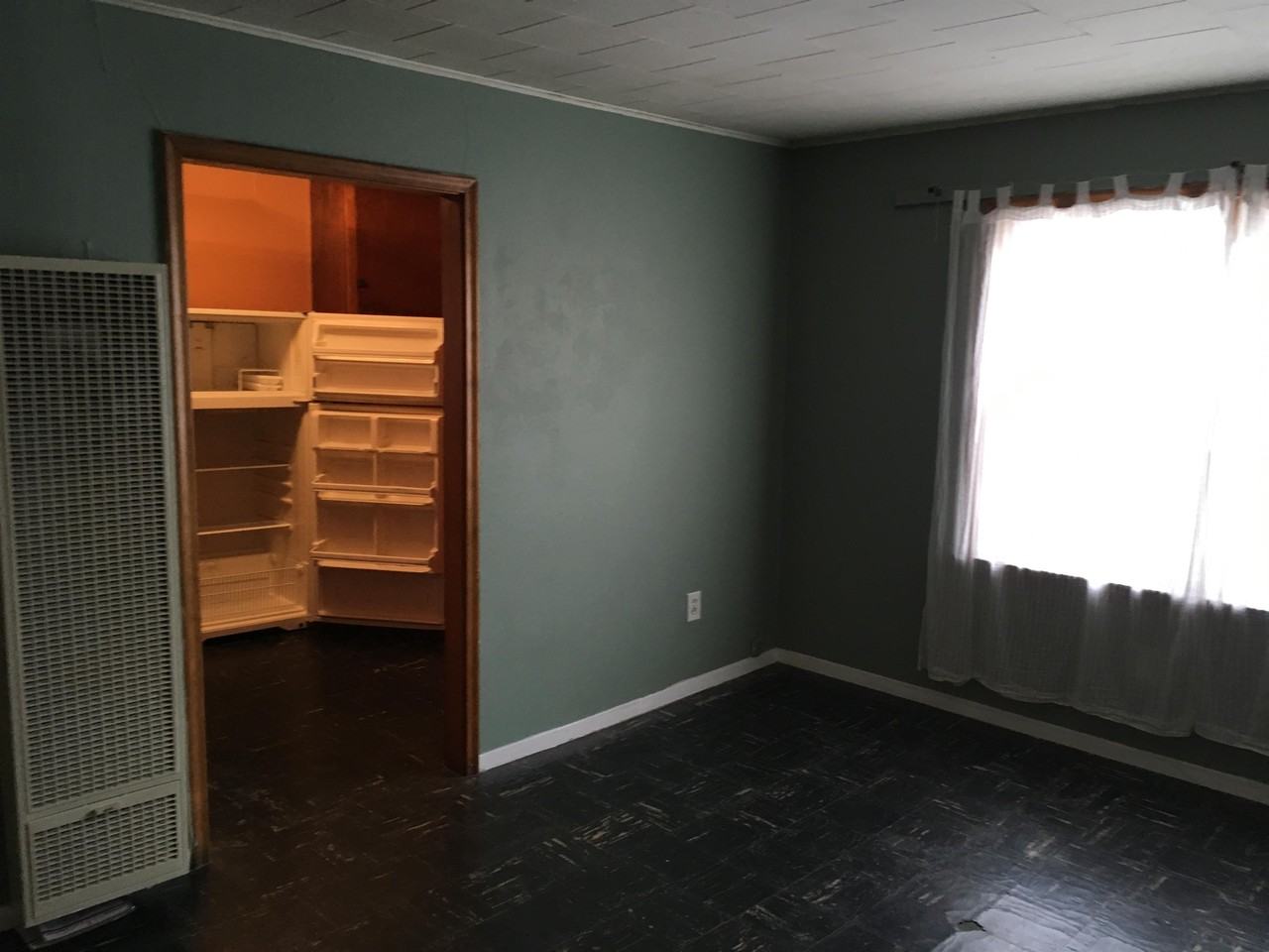 Jono Place LLC - Photo 3 of 5