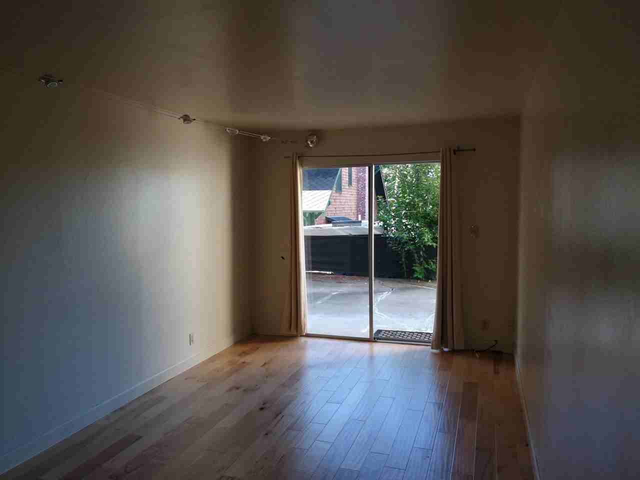 Uni Flats - Photo 5 of 12