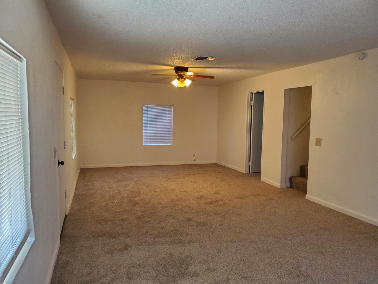 430 Robinson Ave #1 - Photo 3 of 15