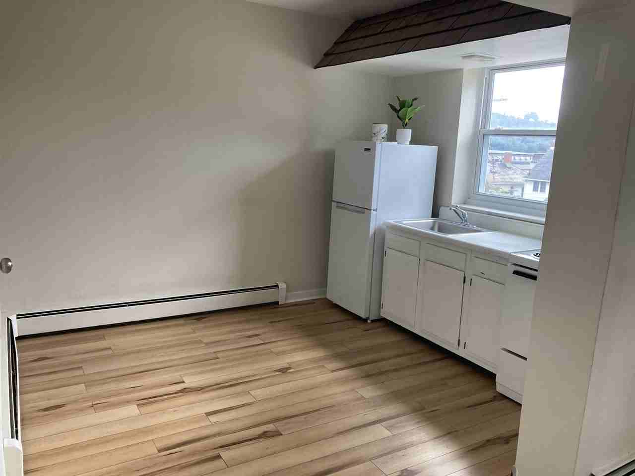 352 Freeport Road - Photo 4 of 12