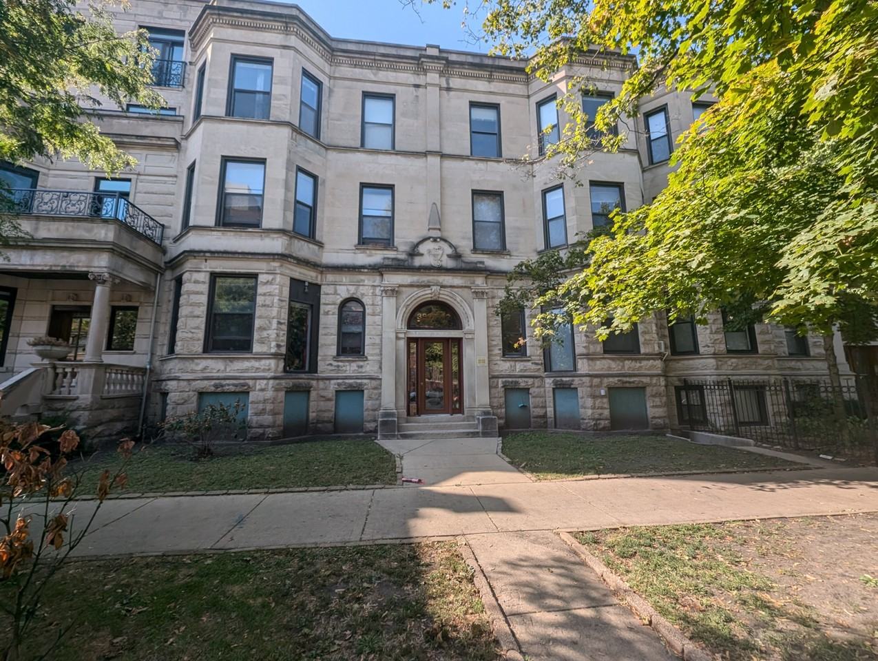 3820 N. Fremont - Photo 2 of 4