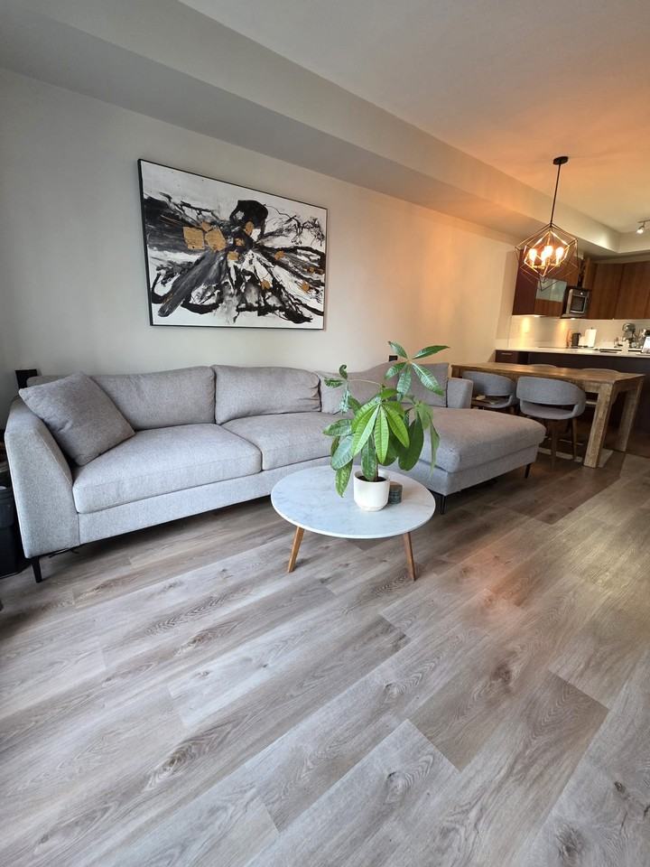 13321 102 A Avenue - Photo 3 of 6