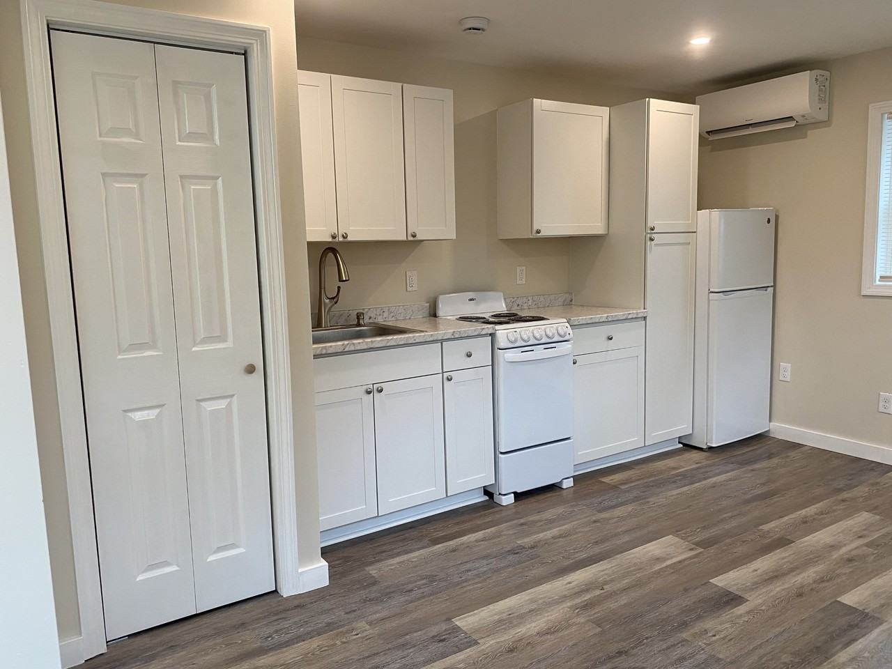 1111 Roosevelt Trail - Photo 2 of 19