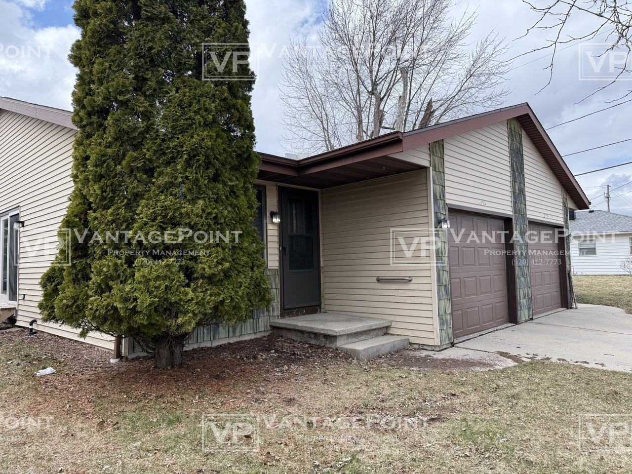 2719 N Locust St #2719 - Photo 2 of 18