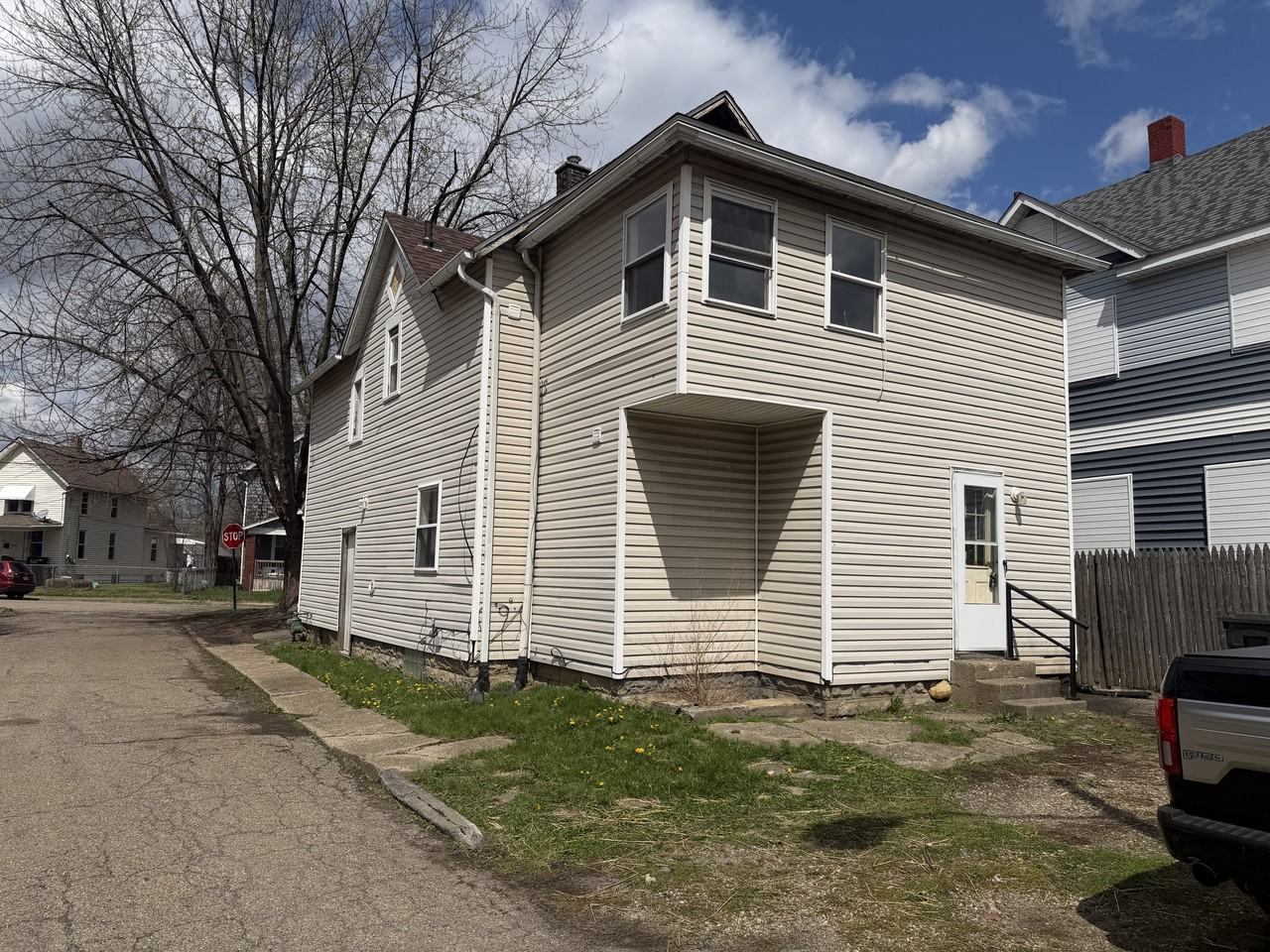 934 4th St Nw #1 - Photo 3 of 3