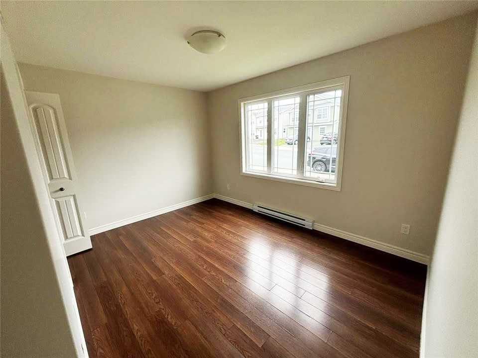 35 Rotary Dr #1 - Photo 6 of 10