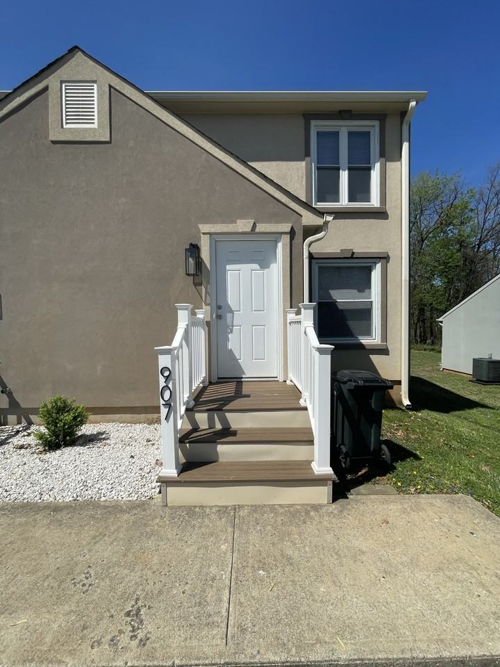 907 Old Graves Mill Rd #907 - Photo 2 of 13