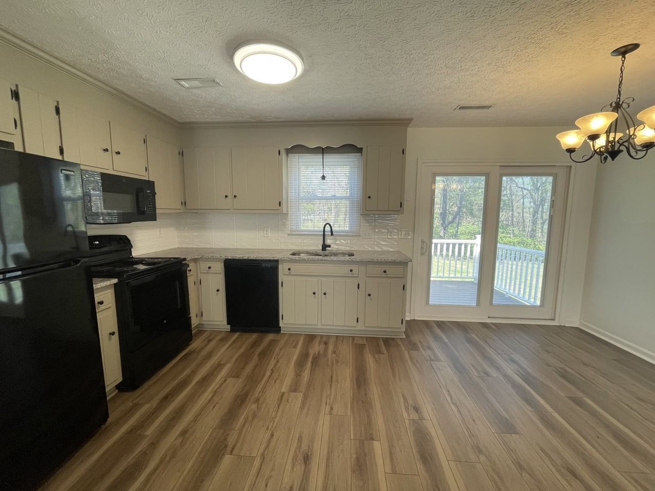 907 Old Graves Mill Rd #907 - Photo 3 of 13