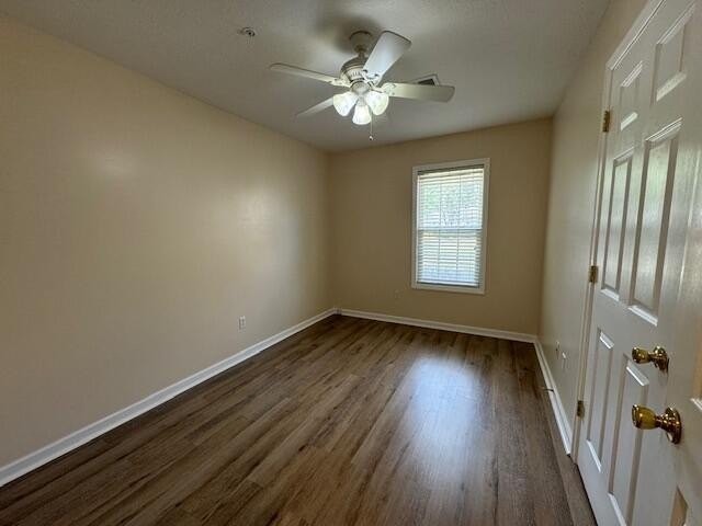 550 Date Palm Cir - Photo 4 of 22