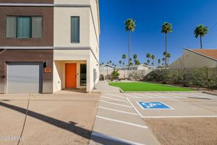 2502 E Paradise Ln Apt 1 #6 - Photo 1 of 1