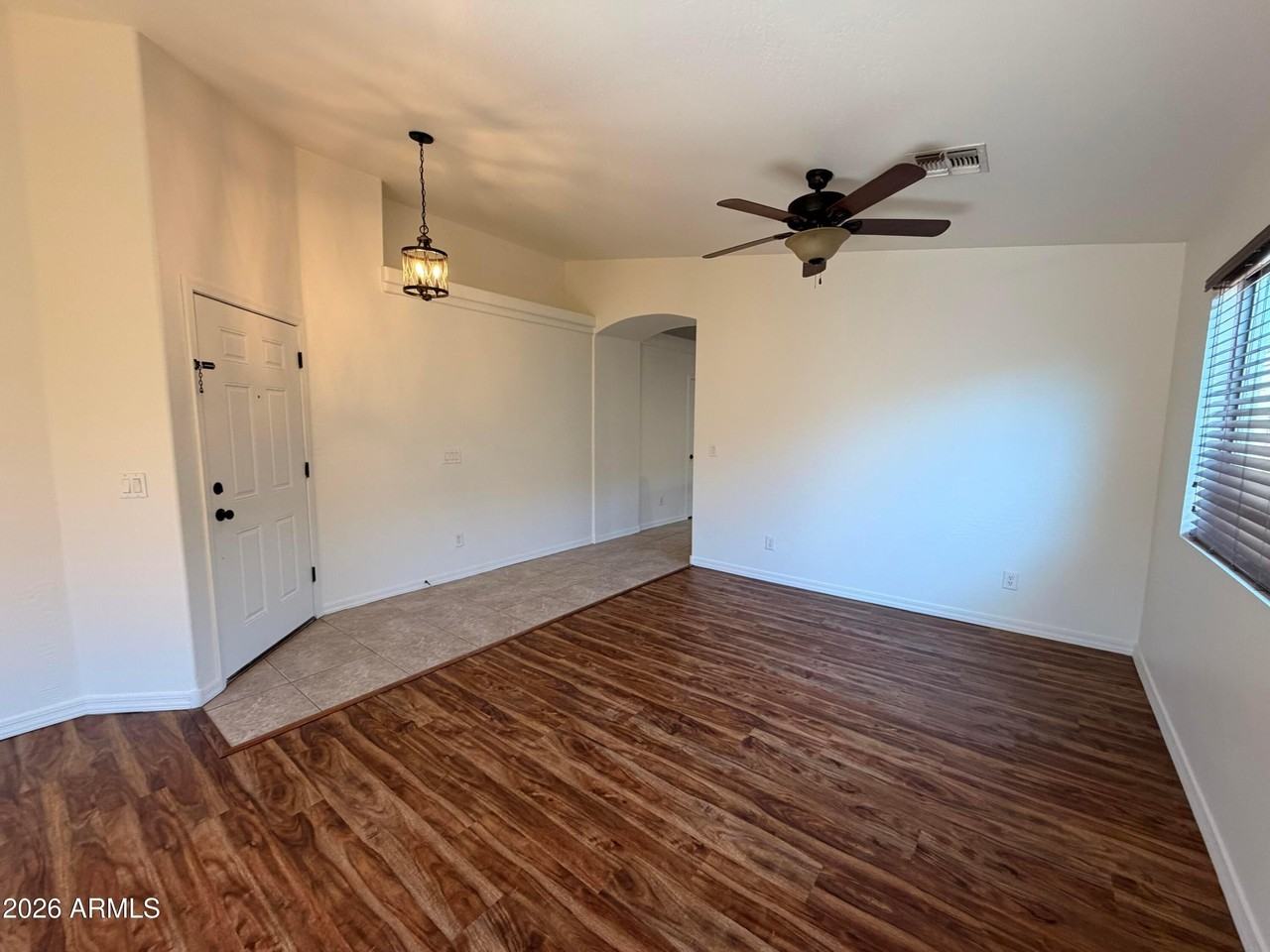 516 E Wolf Hollow Dr - Photo 5 of 46