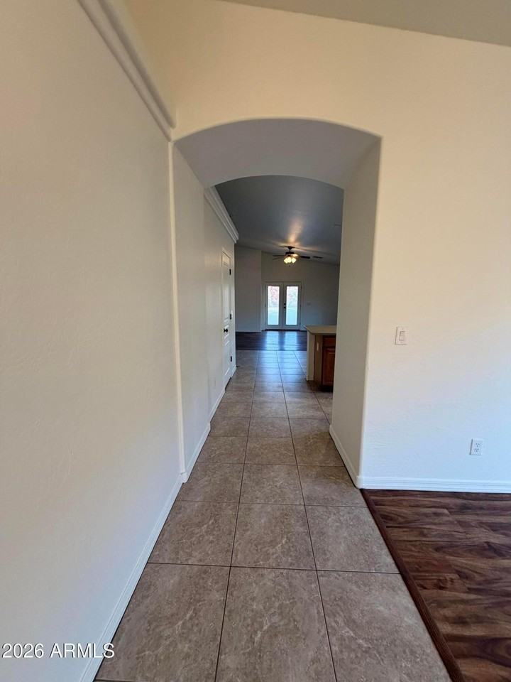 516 E Wolf Hollow Dr - Photo 6 of 46