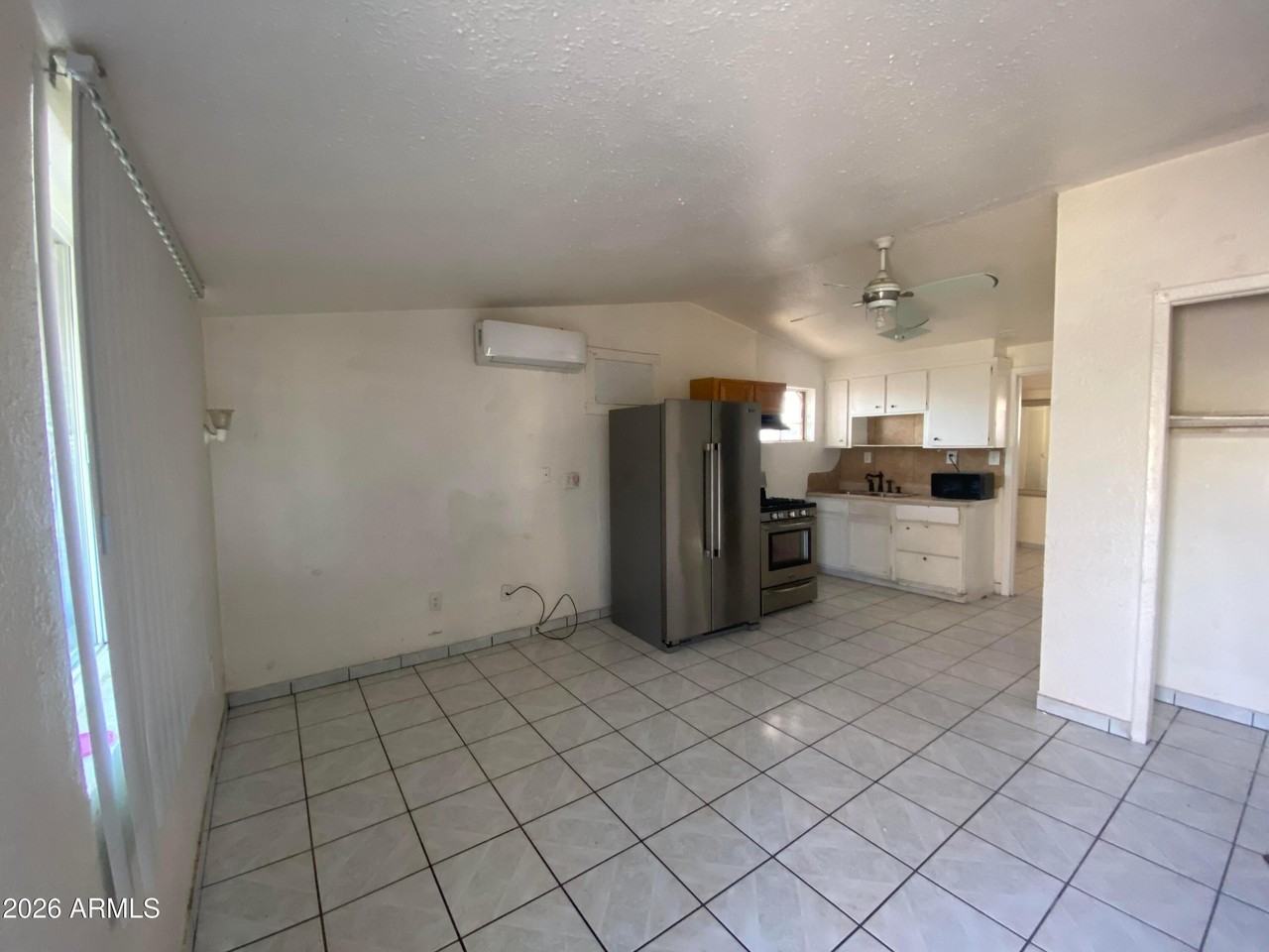 575 N Delaware St #E - Photo 2 of 6